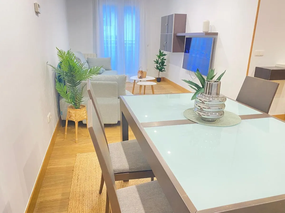 アパート サン・セバスティアンMikain Terrace Cathedral View With Free Parking & Air Condアパートメント スペイン